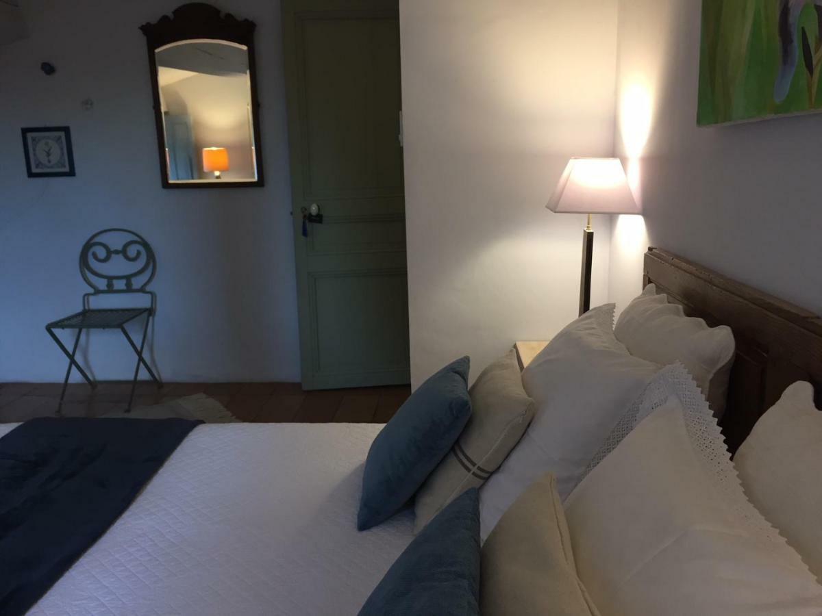 Bed and Breakfast Les Aiguieres En Provence Suze-la-Rousse Zewnętrze zdjęcie